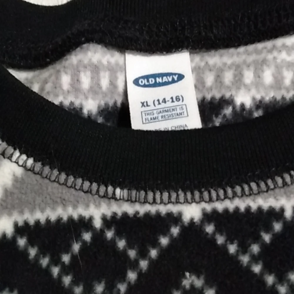 Girls Old Navy fleece jammies
